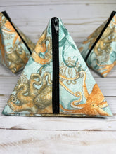Load image into Gallery viewer, Pyramid Pouch - Octopus Pattern
